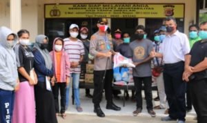 Mahasiswa Unimal asal Papua dapat bantuan paket sembako dari Polres Lhokseumawe