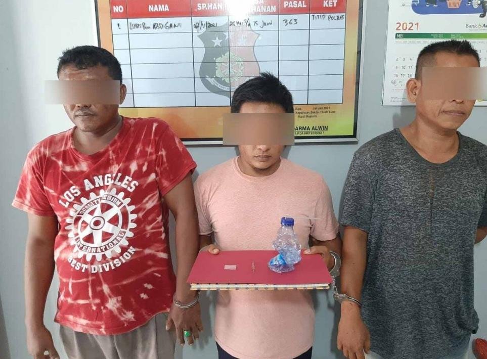 Nyabu Di Rumah Kosong, Tiga Pria Harus Mendekam Di Sel Tanahan Polres Aceh Utara Nyabu Di Rumah Kosong, Tiga Pria Harus Mendekam Di Sel Tanahan Polres Aceh Utara