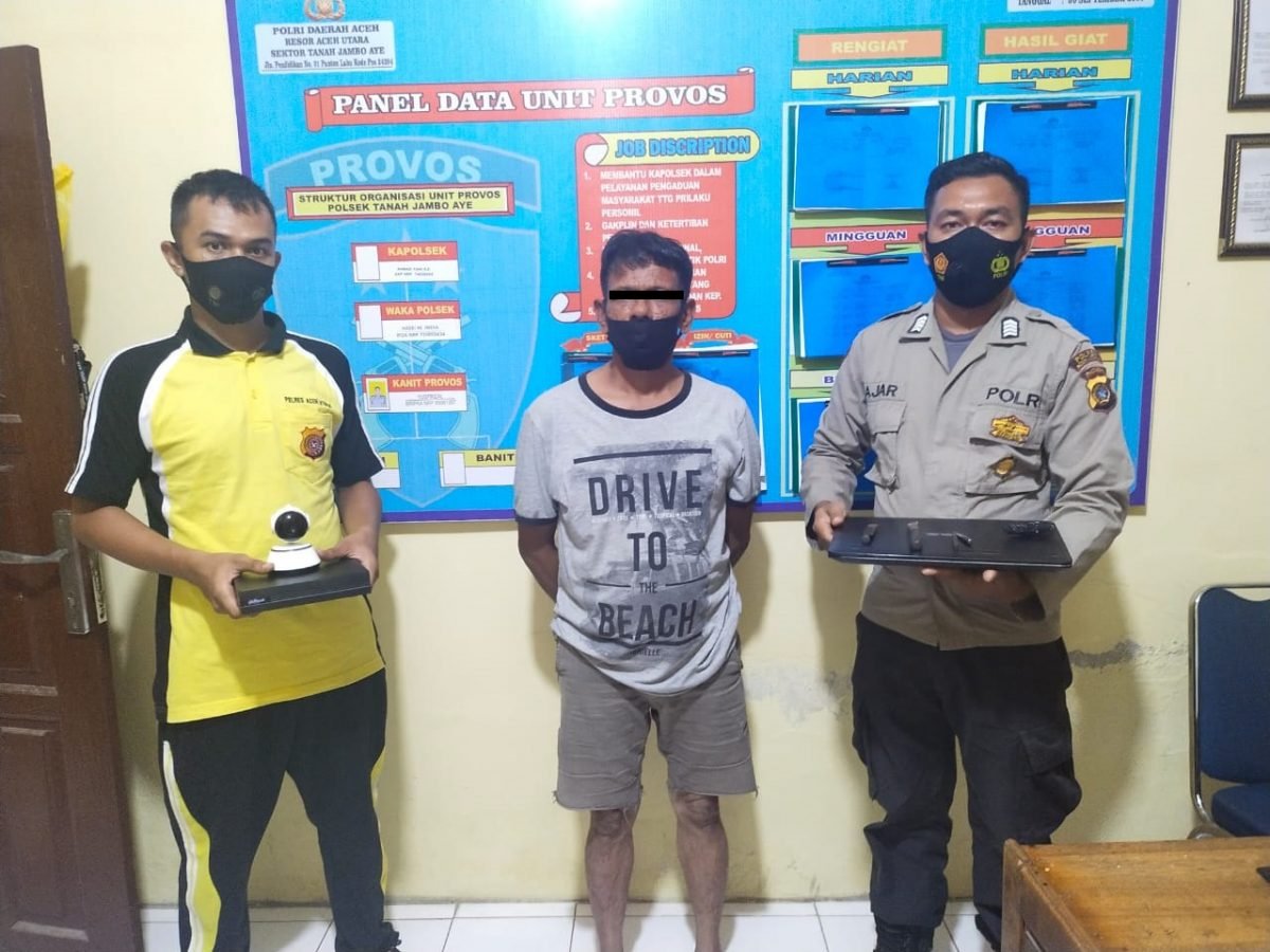 Polisi Ringkus Pembobol Toko Hijab di Kota Panton Labu Polisi Ringkus Pembobol Toko Hijab di Kota Panton Labu