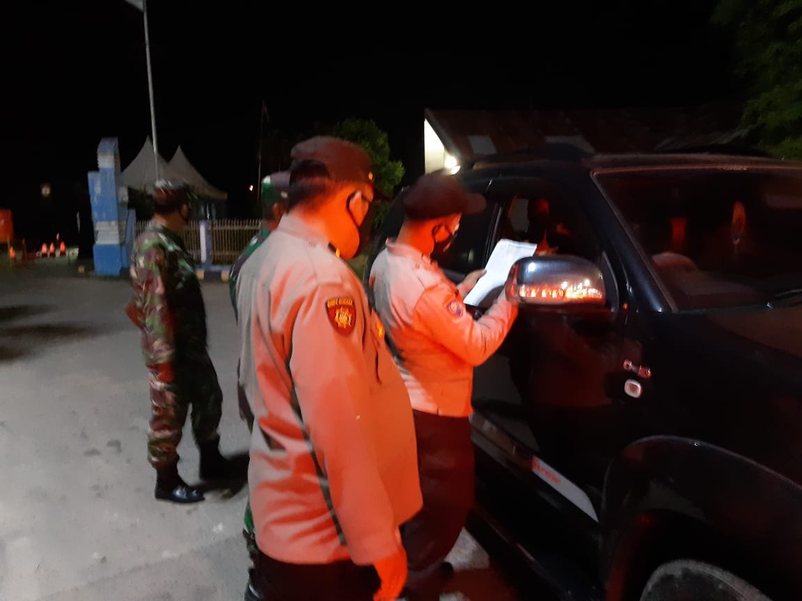 Personel Gabungan Perketat Penyekatan di Pos Perbatasan Aceh – Sumut Personel Gabungan Perketat Penyekatan di Pos Perbatasan Aceh – Sumut