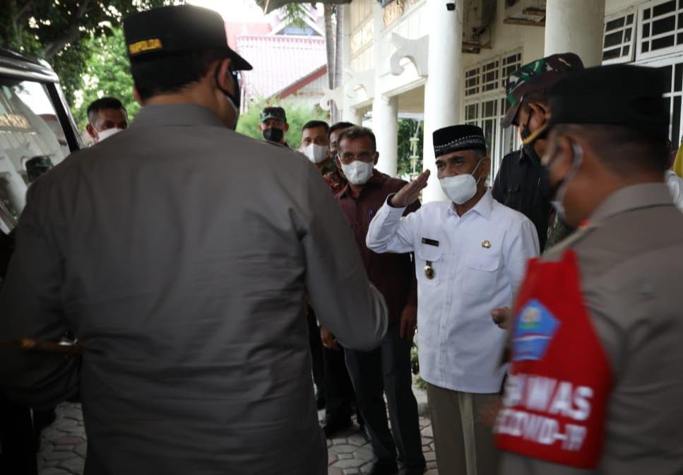 Kapolda Aceh Jalin Silaturahmi di Pendopo Bupati Aceh Utara, Ajak Ulama Edukasi Prokes dan Vaksinasi Kapolda Aceh Jalin Silaturahmi di Pendopo Bupati Aceh Utara, Ajak Ulama Edukasi Prokes dan Vaksinasi