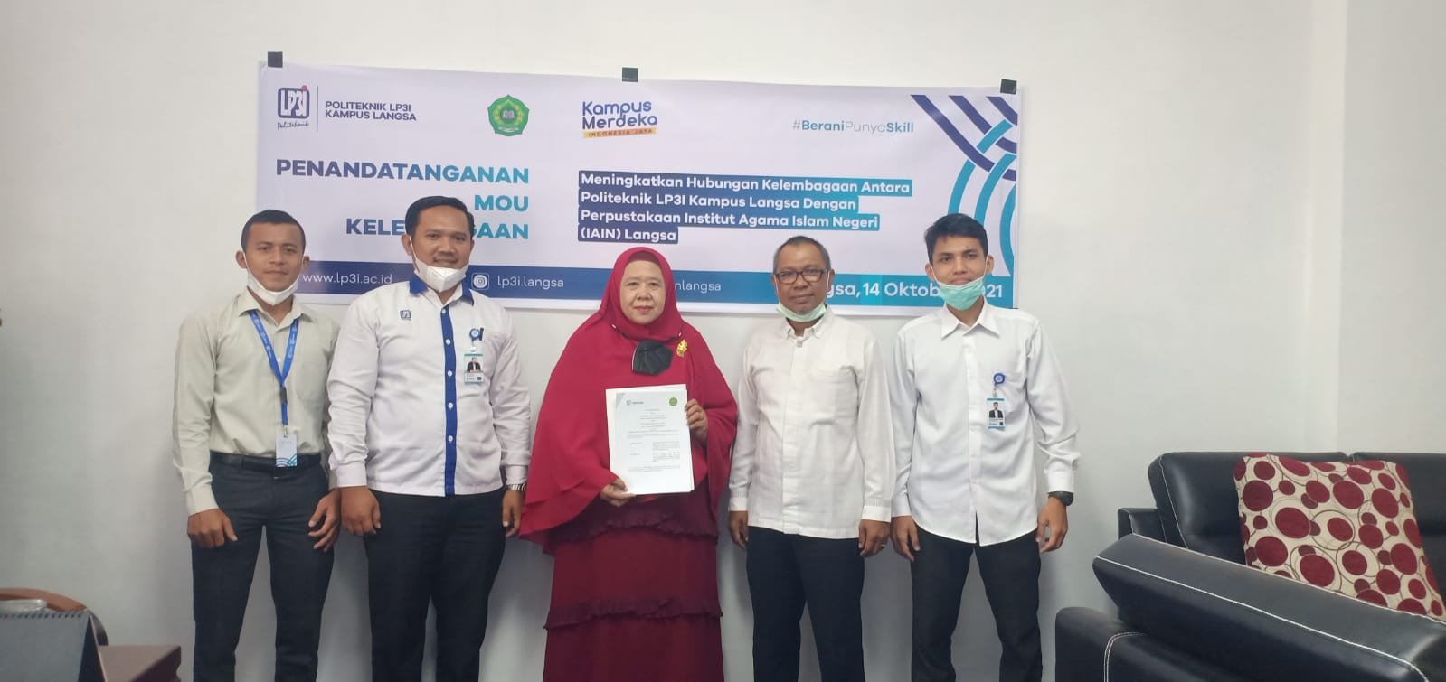 Politeknik lP3I Kampus Langsa dan UPT. Perpustakaan IAIN Langsa Tandatangani MoU Kerjasama Politeknik lP3I Kampus Langsa dan UPT. Perpustakaan IAIN Langsa Tandatangani MoU Kerjasama