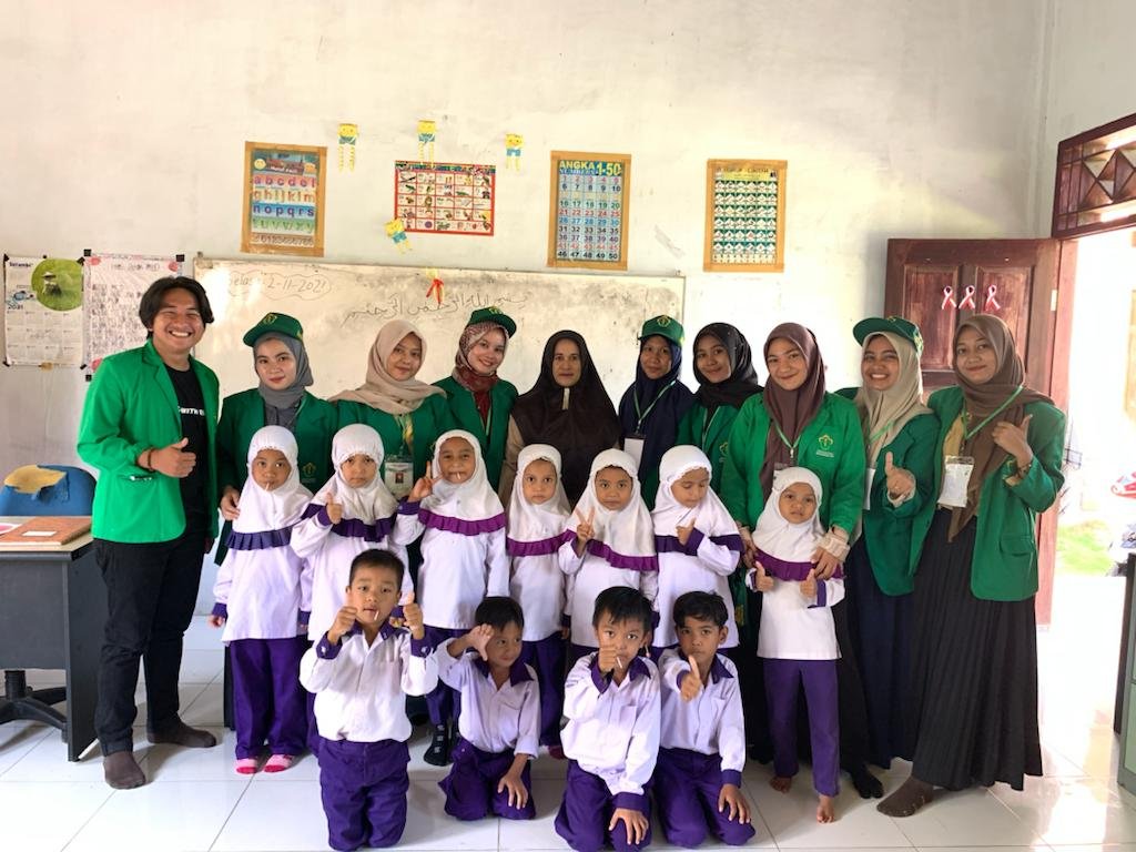 Mahasiswa KKN kelompok 172 Unimal Kunjungi Paud Al-Muttaqim Mahasiswa KKN kelompok 172 Unimal Kunjungi Paud Al-Muttaqim