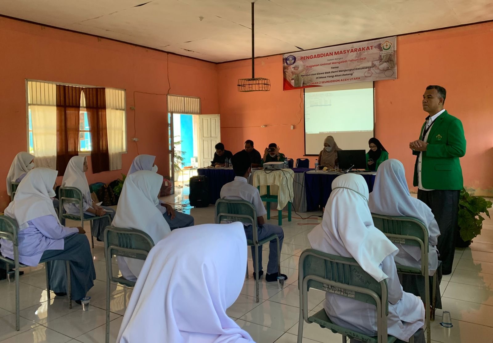 Merajut Asa Siswa, Rektor Unimal Berikan Motivasi di SMA Wilayah 3T Merajut Asa Siswa, Rektor Unimal Berikan Motivasi di SMA Wilayah 3T