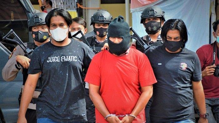 Polisi Berhasil Ungkap Kasus Pembunuhan Seorang Guru di Aceh Barat Polisi Berhasil Ungkap Kasus Pembunuhan Seorang Guru di Aceh Barat