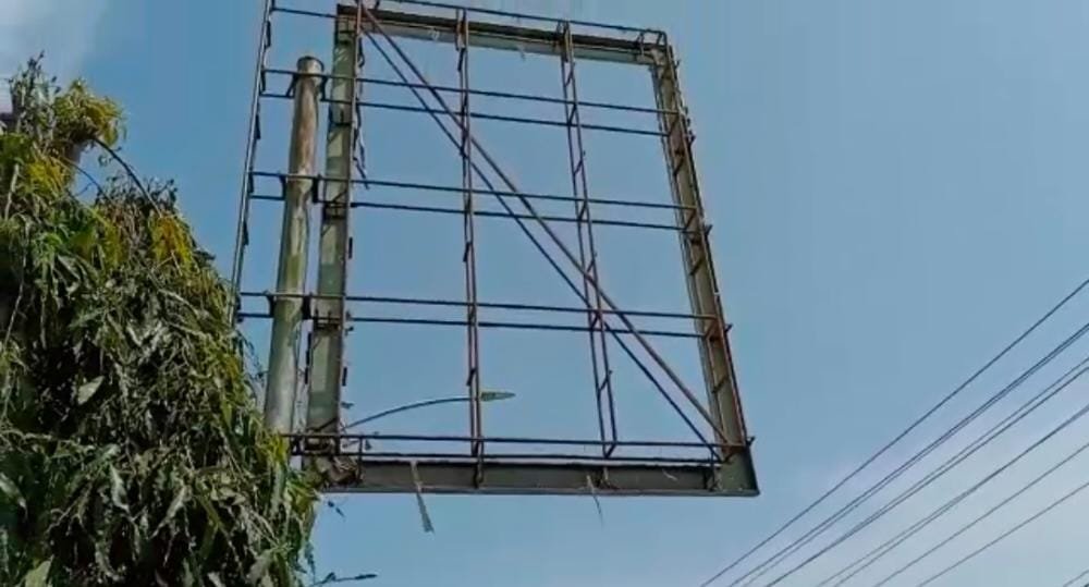 Papan Reklame di Lhoksukon Makan Korban, KP2T Diminta Data Perusahaan Reklame Papan Reklame di Lhoksukon Makan Korban, KP2T Diminta Data Perusahaan Reklame