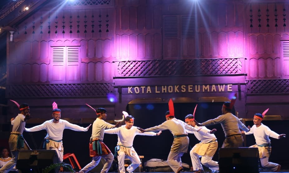 Pj. Walikota Lhokseumawe Harap Seudati Menjadi Perekat Kebudayaan Pj. Walikota Lhokseumawe Harap Seudati Menjadi Perekat Kebudayaan