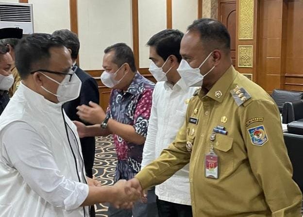 Pj. Walikota Lhokseumawe Sambut Kedatangan Menpan RB RI Pj. Walikota Lhokseumawe Sambut Kedatangan Menpan RB RI