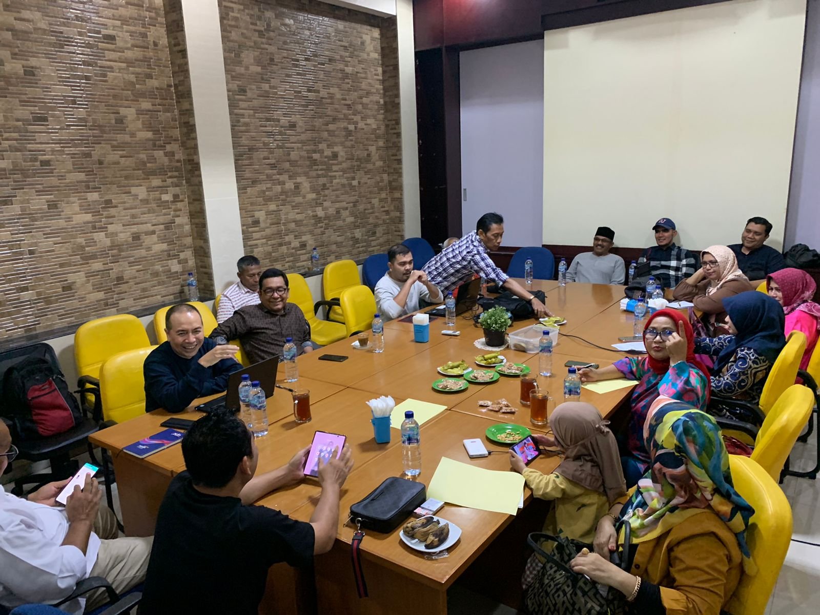 Ikatan Keluarga Kabupaten Bireun Jabodetabek Gelar Rapat Persiapan Maulid 1444Â H Ikatan Keluarga Kabupaten Bireun Jabodetabek Gelar Rapat Persiapan Maulid 1444Â H
