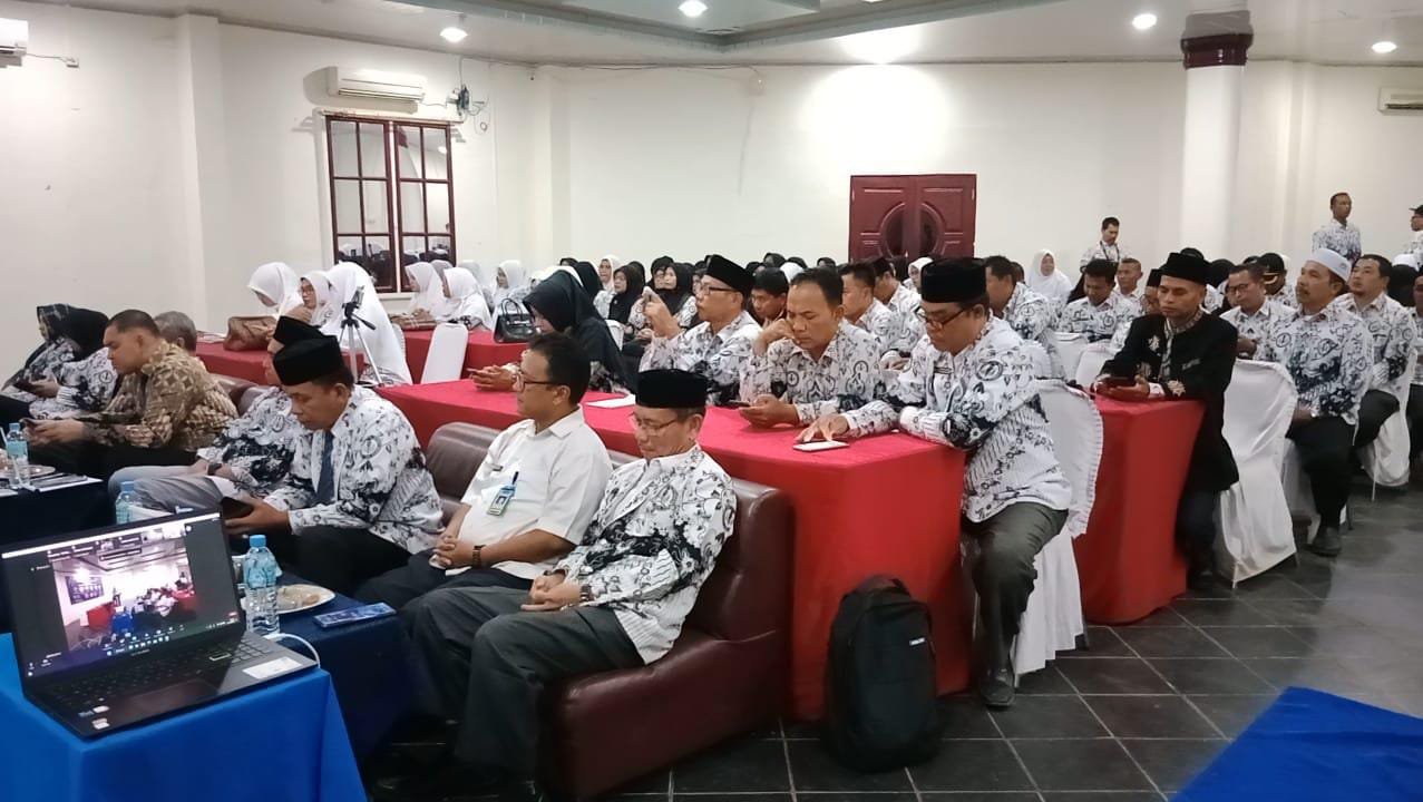 PGRI Aceh Utara Gelar Bimtek Guru Menulis, Guna Mendongkrak Kompetensi Literasi PGRI Aceh Utara Gelar Bimtek Guru Menulis, Guna Mendongkrak Kompetensi Literasi