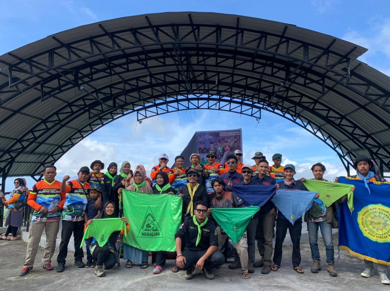 Mapala Aceh-Sumut Sukseskan Expedisi Burni Telong Mapala Aceh-Sumut Sukseskan Expedisi Burni Telong