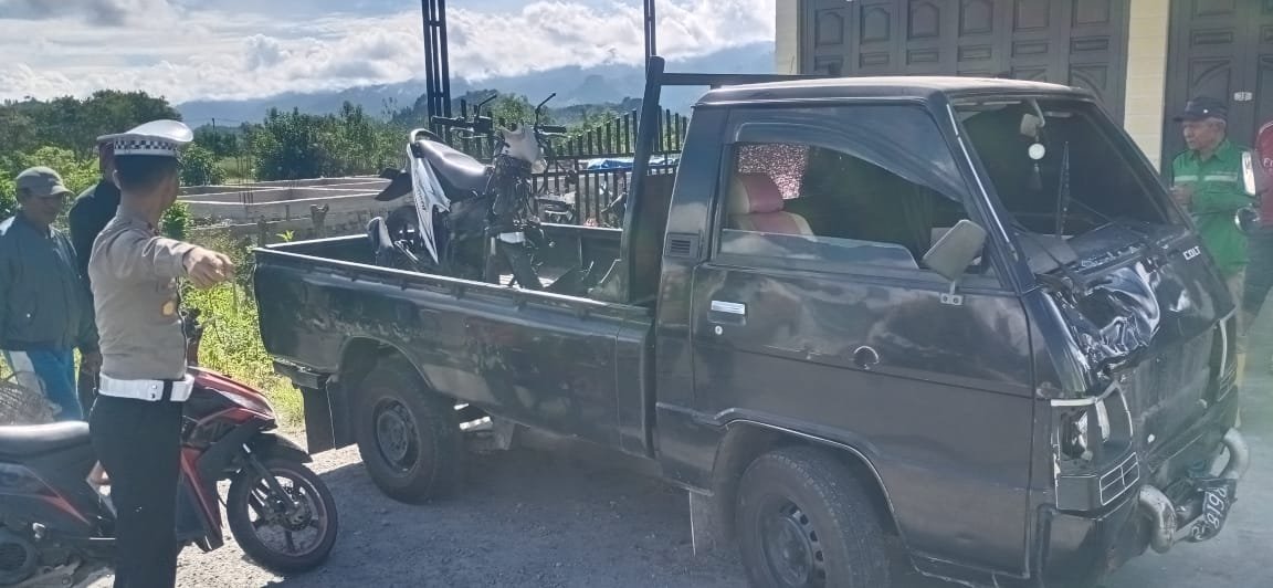 Terjadi Kecelakaan, L300 Dan Honda Beat Tiga Korban Mengalami Luka-luka Terjadi Kecelakaan, L300 Dan Honda Beat Tiga Korban Mengalami Luka-luka