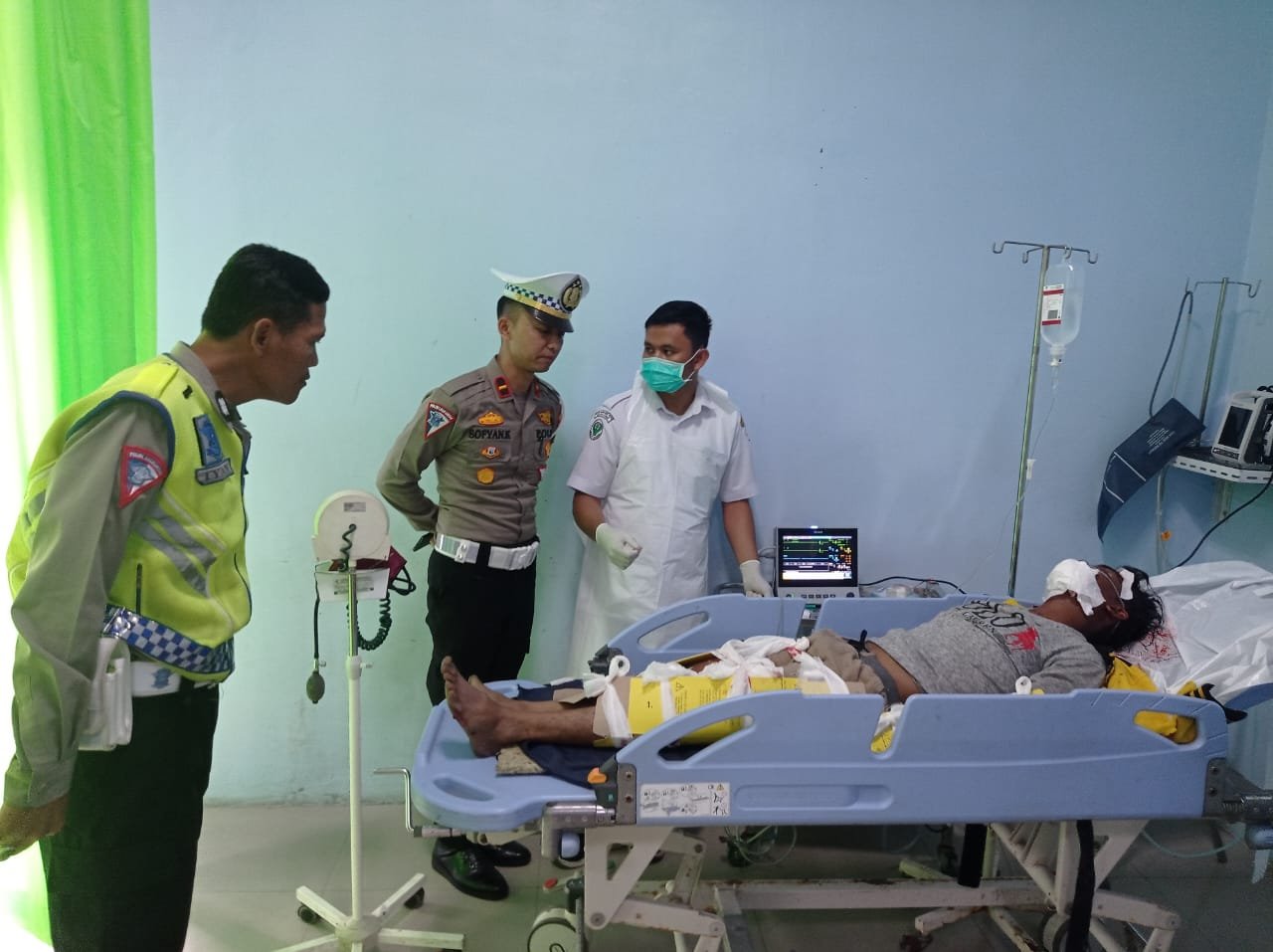 Kecelakaan Lalu Lintas, Mobil L300 Dan Sepmor Honda Beat 1 Orang Meninggal Dunia Kecelakaan Lalu Lintas, Mobil L300 Dan Sepmor Honda Beat 1 Orang Meninggal Dunia