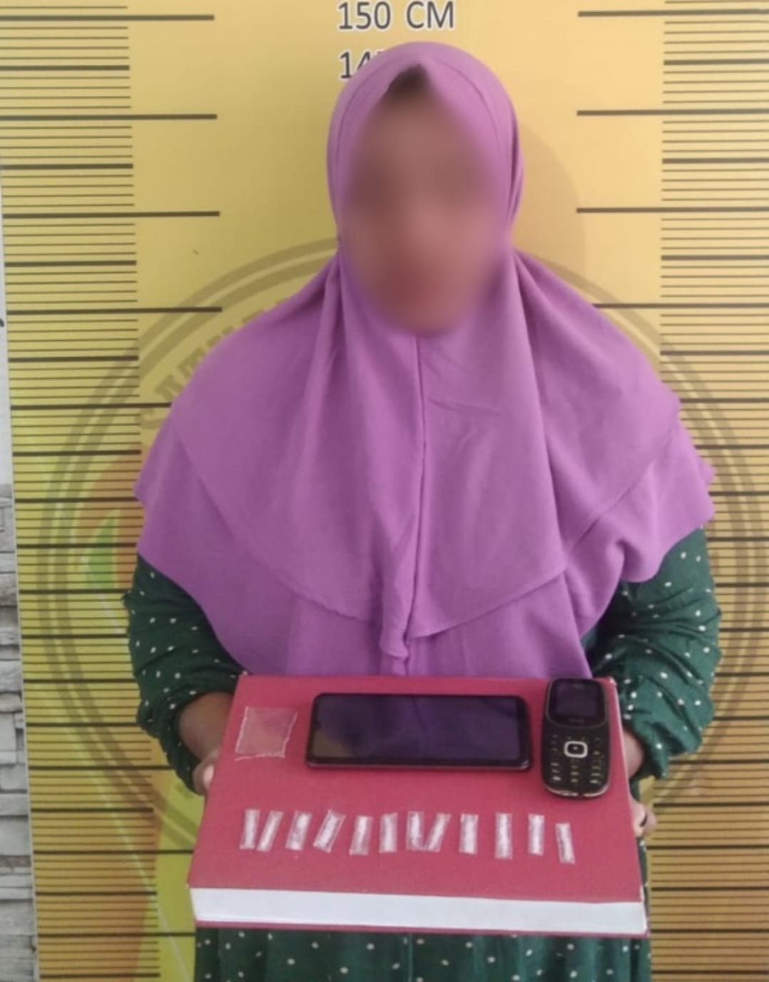 Rumah Dijadikan Transaksi Narkoba IRT Diamankan Sat Resnarkoba Polres Langsa Rumah Dijadikan Transaksi Narkoba IRT Diamankan Sat Resnarkoba Polres Langsa