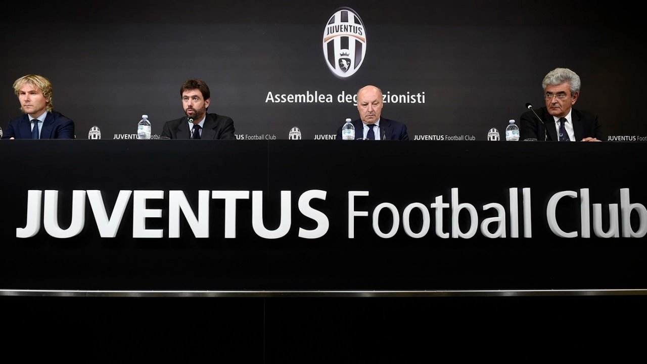 Tersandung Kasus Pemalsuan Transfer, Juventus Dihukum Kurangi 15 Point Tersandung Kasus Pemalsuan Transfer, Juventus Dihukum Kurangi 15 Point