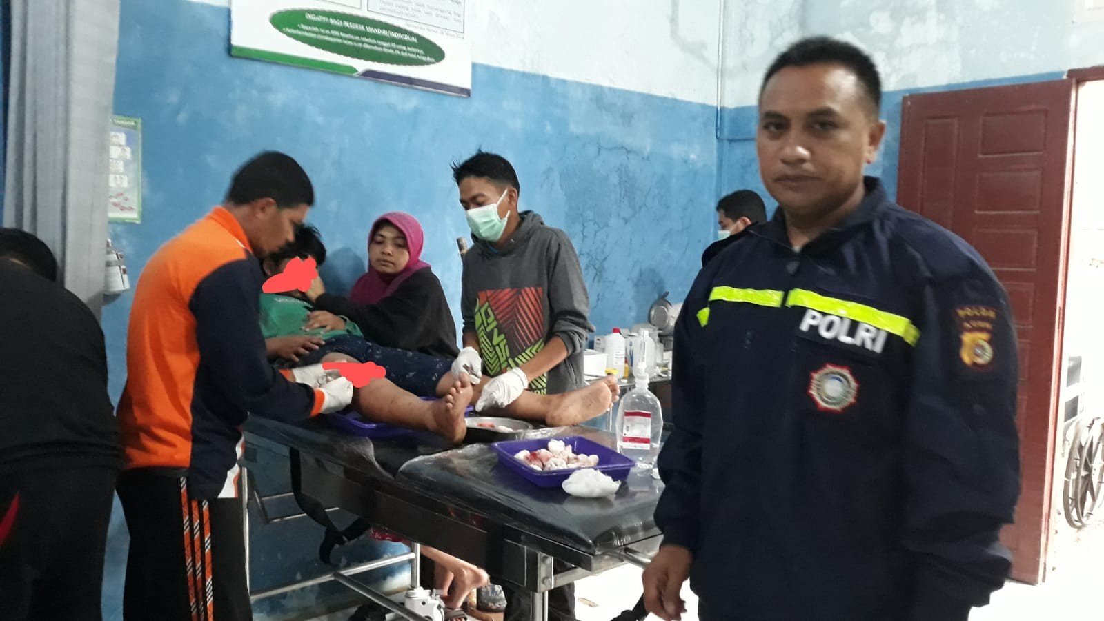 Dua Sepeda Motor Mengalami Laka Lantas, Pengendara Dan 1 Balita Alami Luka-luka Dua Sepeda Motor Mengalami Laka Lantas, Pengendara Dan 1 Balita Alami Luka-luka