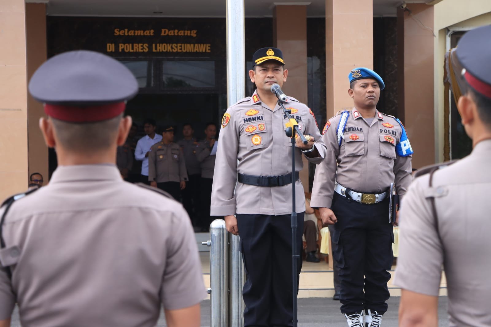 Kapolres Lhokseumawe Pimpin Upacara HUT Satpam ke 42 Kapolres Lhokseumawe Pimpin Upacara HUT Satpam ke 42