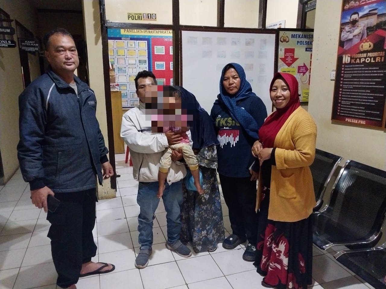 Diduga Sebagai Pelaku Penculikan Anak, Seorang Wanita Di Bawa Ke Mapolsek Pintu Rime Gayo Diduga Sebagai Pelaku Penculikan Anak, Seorang Wanita Di Bawa Ke Mapolsek Pintu Rime Gayo