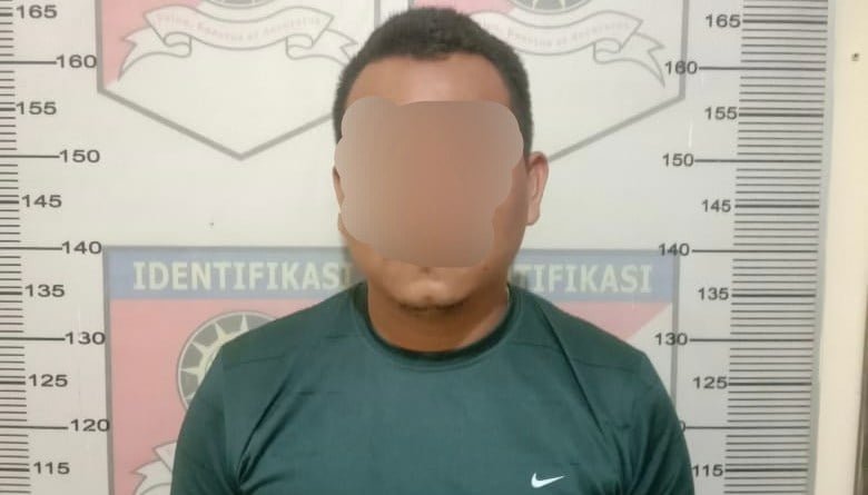 Seorang Ayah Tega Perkosa Anak Tirinya yang Masih di Bawah Umur Seorang Ayah Tega Perkosa Anak Tirinya yang Masih di Bawah Umur