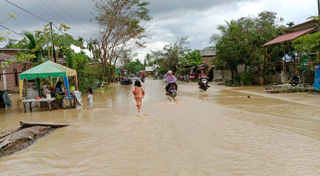 Hujan Deras Sejak Dua Hari, Aceh Utara Kembali Di Landa Musibah Banjir Hujan Deras Sejak Dua Hari, Aceh Utara Kembali Di Landa Musibah Banjir