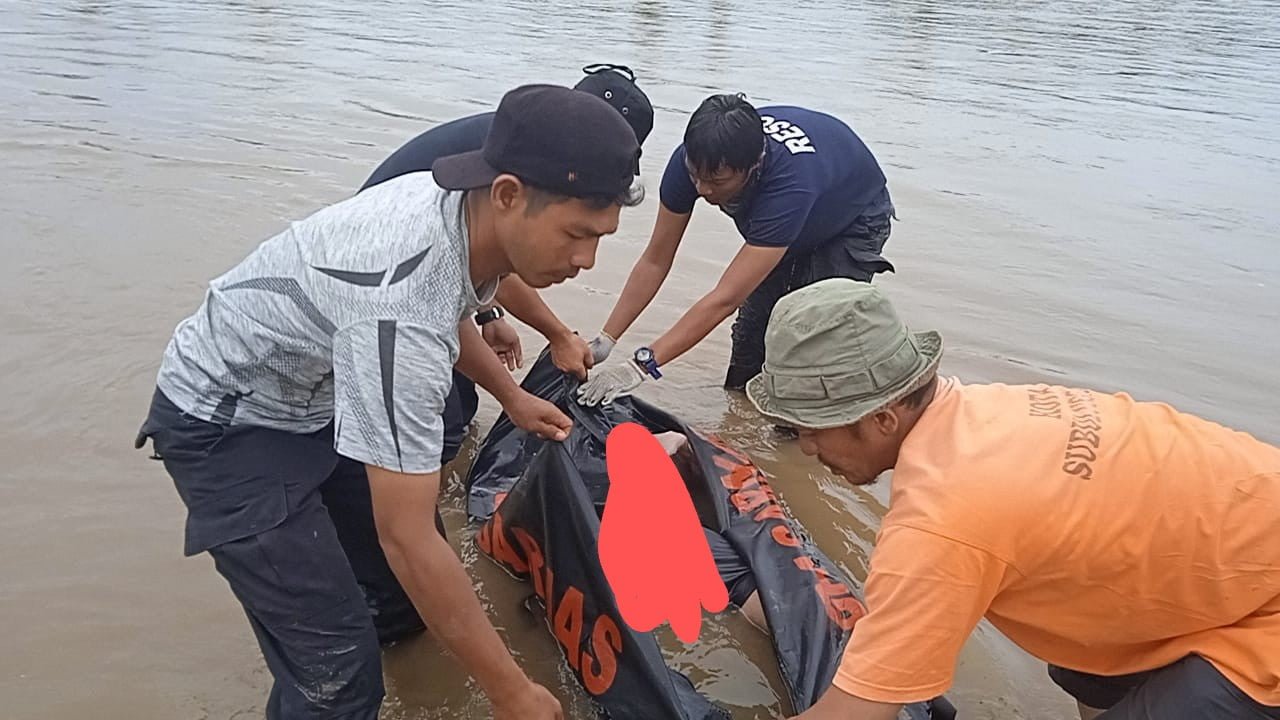 Korban Hilang di Sungai Lae Soraya Akhirnya Ditemukan Tim SAR Gabungan Korban Hilang di Sungai Lae Soraya Akhirnya Ditemukan Tim SAR Gabungan