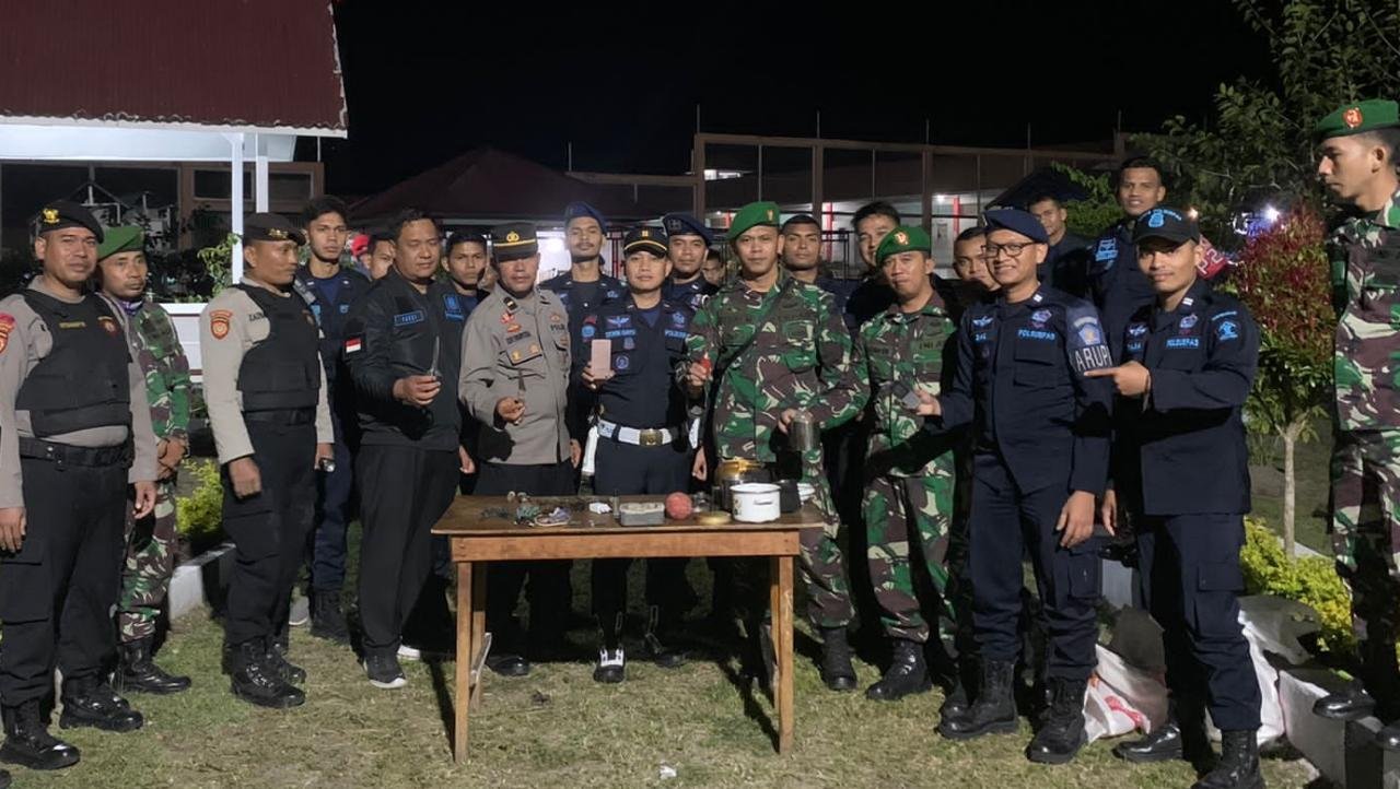 Tim Gabungan Lakukan Razia Di Lapas Kelas IIB Bener Meriah Tim Gabungan Lakukan Razia Di Lapas Kelas IIB Bener Meriah