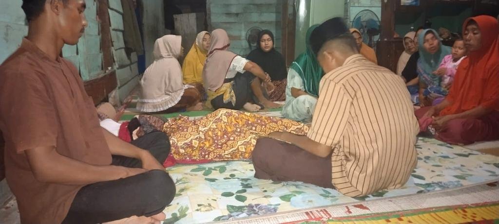 Hanyut di Sungai Kuala Panggoh Bocah 9 Tahun di Temukan Meninggal Dunia Hanyut di Sungai Kuala Panggoh Bocah 9 Tahun di Temukan Meninggal Dunia
