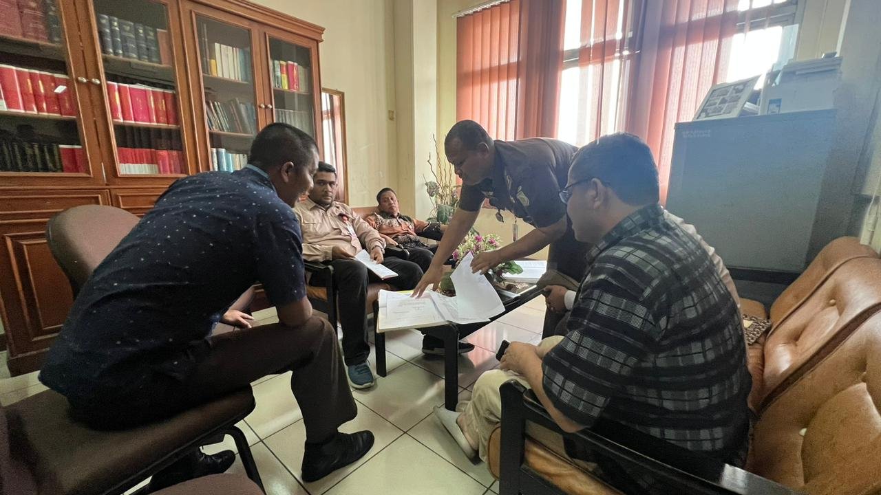 Kejari Lhokseumawe Geledah Kantor Walikota Lhokseumawe dan PTPL Kejari Lhokseumawe Geledah Kantor Walikota Lhokseumawe dan PTPL