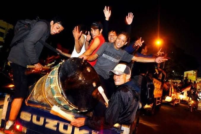 Lafadz Takbiran Idul Fitri Berkumandang di Jalan Medan-Banda Aceh Lafadz Takbiran Idul Fitri Berkumandang di Jalan Medan-Banda Aceh