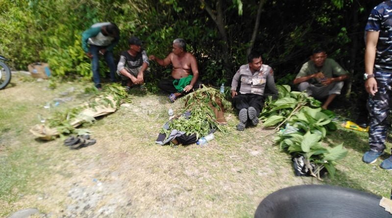 Mobil Truck Masuk Jurang di Pasir Putih, Empat Meninggal Dunia, 30 Luka-luka Mobil Truck Masuk Jurang di Pasir Putih, Empat Meninggal Dunia, 30 Luka-luka