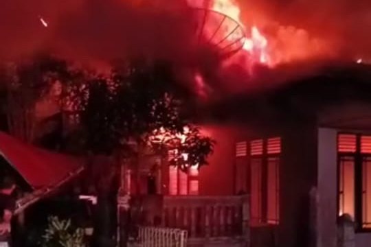 Satu Rumah Warga Ludes Terbakar di Lhoksukon, Saat Sahur Satu Rumah Warga Ludes Terbakar di Lhoksukon, Saat Sahur