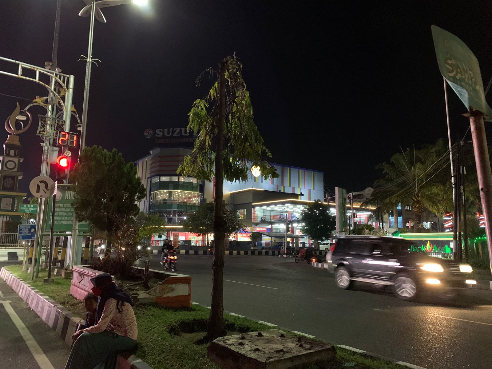 Dugaan Ekploitasi Anak, Pengemis Anak-anak Masih Berkeliaran di Kota Lhokseumawe Dugaan Ekploitasi Anak, Pengemis Anak-anak Masih Berkeliaran di Kota Lhokseumawe