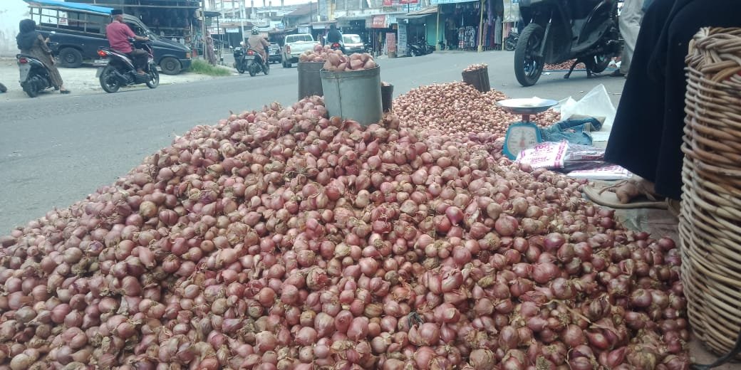 Cek Harga Sejumlah Bahan Pokok Masih Stabil, Daya Pembeli Menurun Cek Harga Sejumlah Bahan Pokok Masih Stabil, Daya Pembeli Menurun