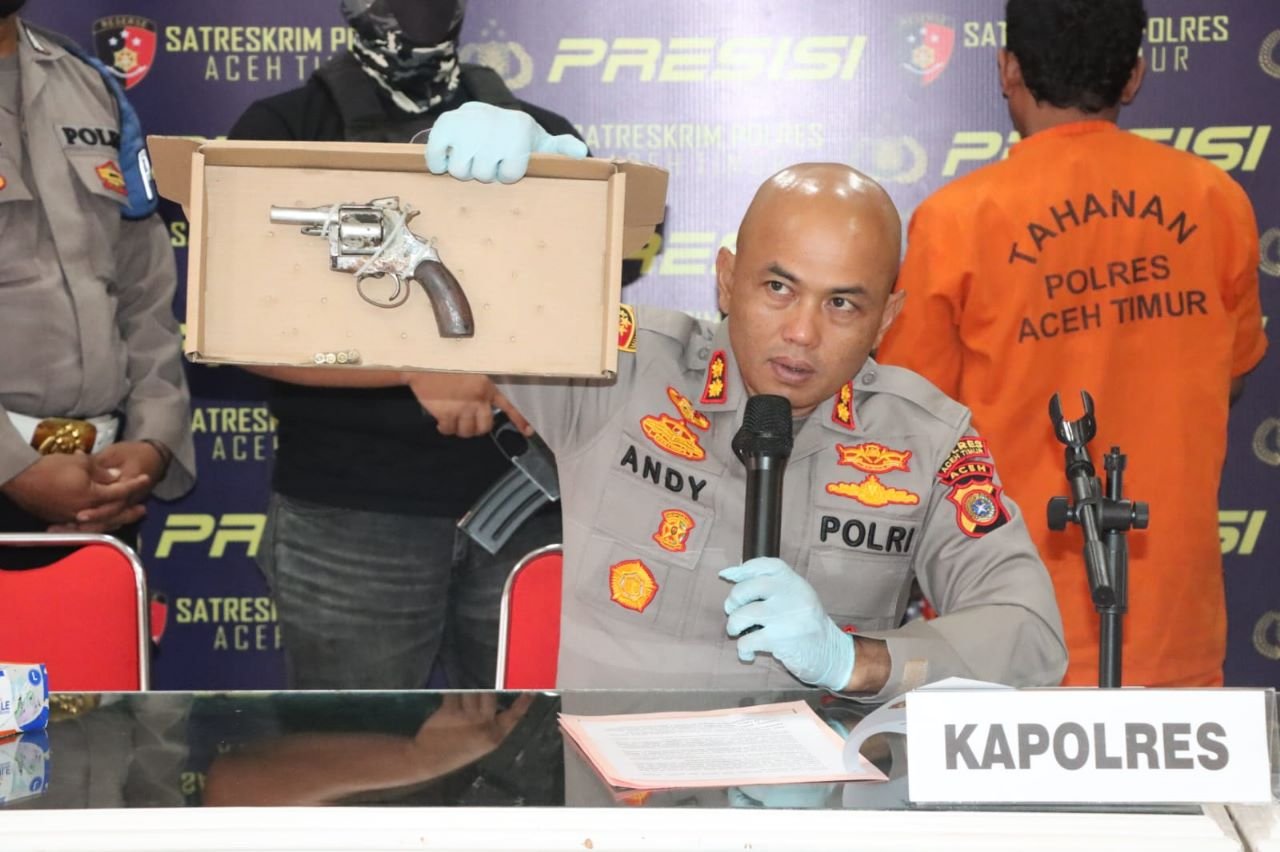 Polres Aceh Timur Berhasil Mengamankan Senjata Api dari Pelaku Pengancaman di Rantau Peureulak Polres Aceh Timur Berhasil Mengamankan Senjata Api dari Pelaku Pengancaman di Rantau Peureulak