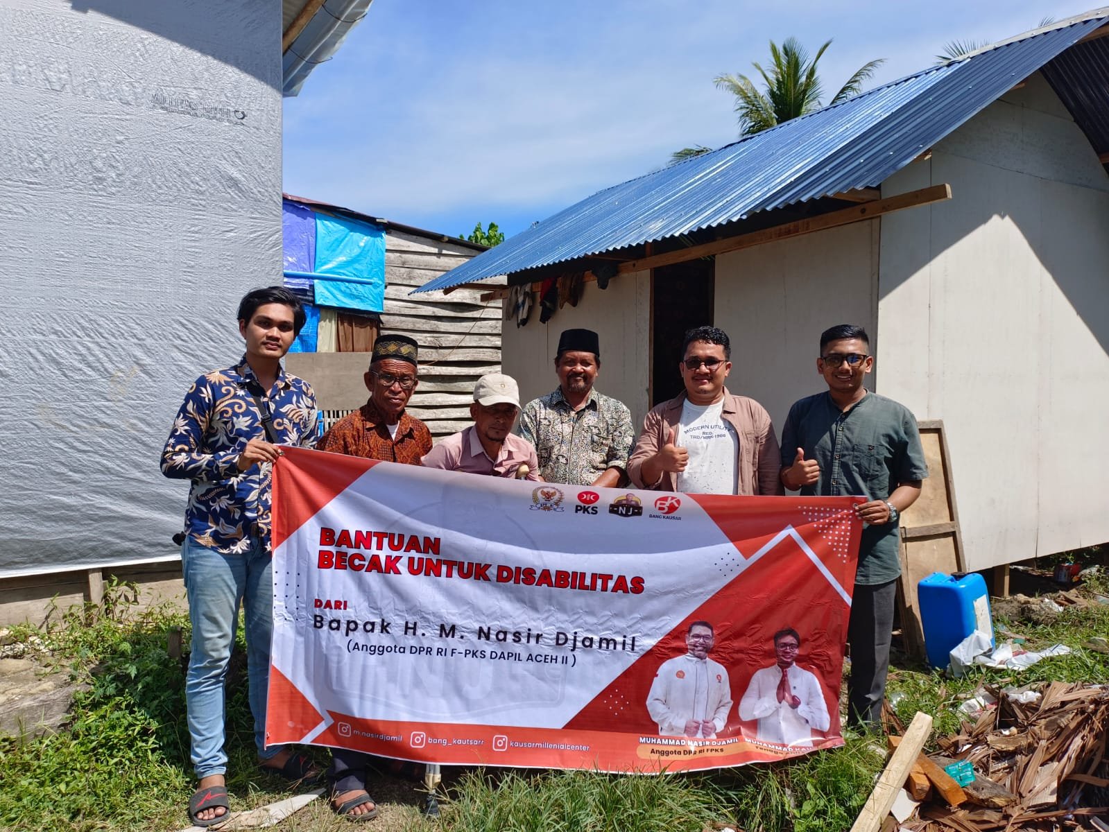 Muhammad Kausar Serahkan Bantuan Becak Motor Untuk Penyandang Disabilitas Muhammad Kausar Serahkan Bantuan Becak Motor Untuk Penyandang Disabilitas