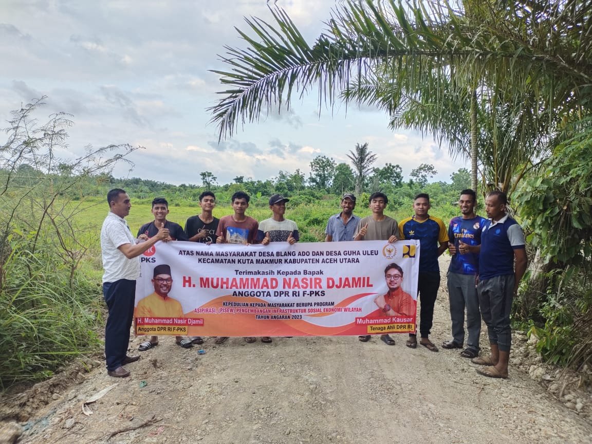 Muhammad Kausar Bangun Jalan di Kuta Makmur Lewat Program PISEW Muhammad Kausar Bangun Jalan di Kuta Makmur Lewat Program PISEW