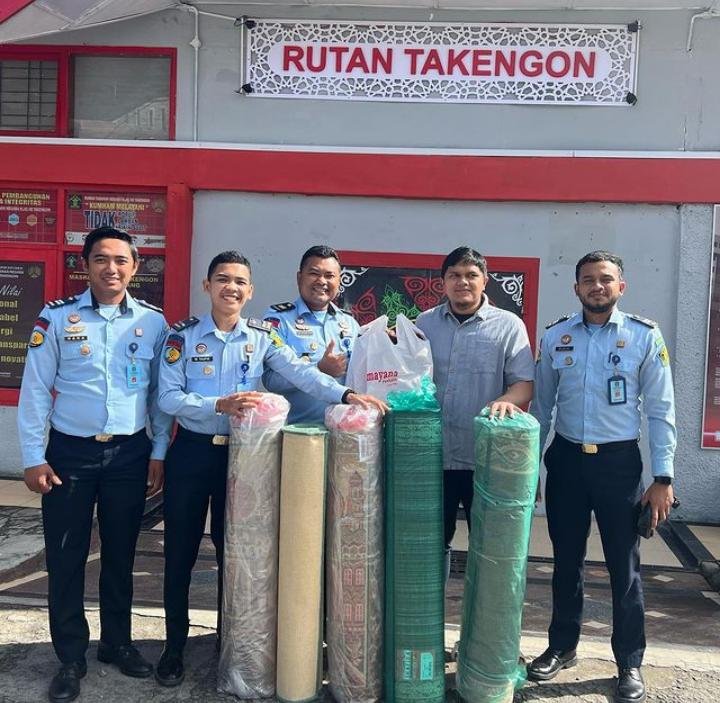 Rutan Kelas IIB Takengon Terima Bantuan Ambal Sajadah Rutan Kelas IIB Takengon Terima Bantuan Ambal Sajadah