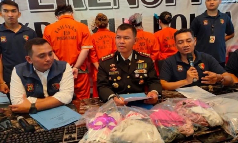 Polisi Berhasil Bongkar Kasus Judi Online Jaringan Internasional Omset Tembus Ratusan Juta Polisi Berhasil Bongkar Kasus Judi Online Jaringan Internasional Omset Tembus Ratusan Juta