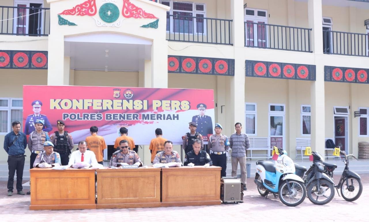 Gelar Konferensi Pers : Polres Bener Meriah Ungkap Kasus 362 Gelar Konferensi Pers : Polres Bener Meriah Ungkap Kasus 362