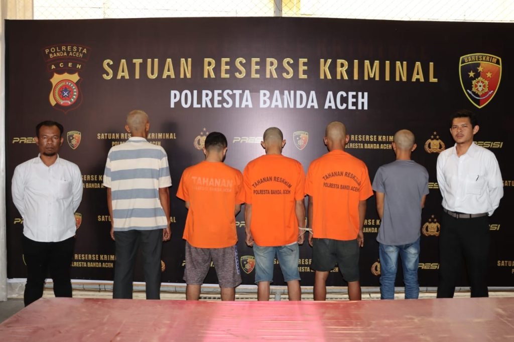 Curi Granit dan Regulator Showcase, Pelaku Diamankan di Polresta Banda Aceh Curi Granit dan Regulator Showcase, Pelaku Diamankan di Polresta Banda Aceh