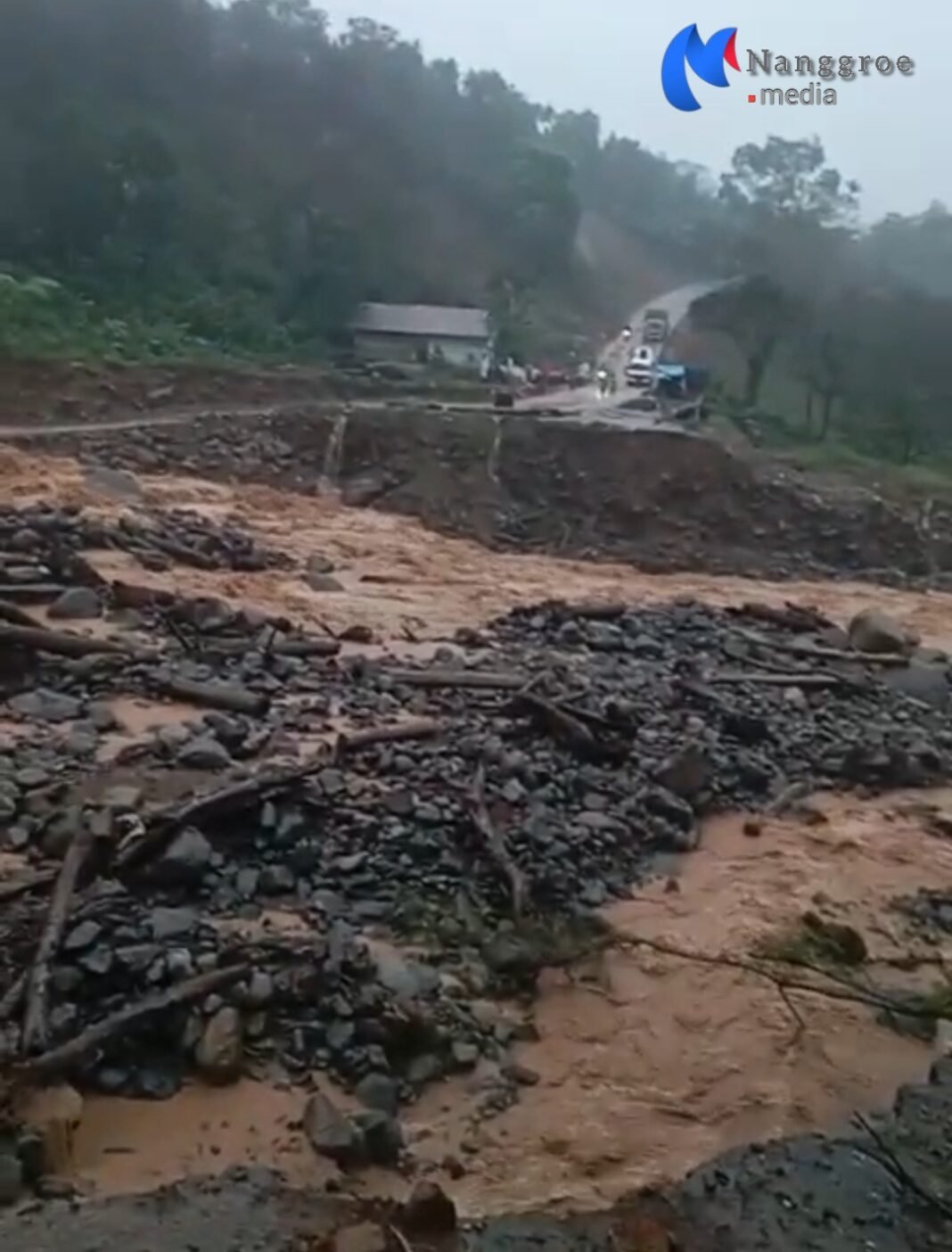 BREAKING NEWS : Jalan Alternatif Wih Porak di Kecamatan Pintu Rime Gayo Terputus Akibat Banjir BREAKING NEWS : Jalan Alternatif Wih Porak di Kecamatan Pintu Rime Gayo Terputus Akibat Banjir