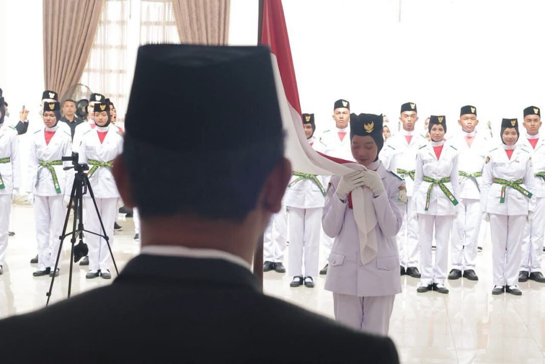 Bupati Aceh Timur Ajak Orang Tua Saksikan Anak Bertugas sebagai Paskibraka Bupati Aceh Timur Ajak Orang Tua Saksikan Anak Bertugas sebagai Paskibraka