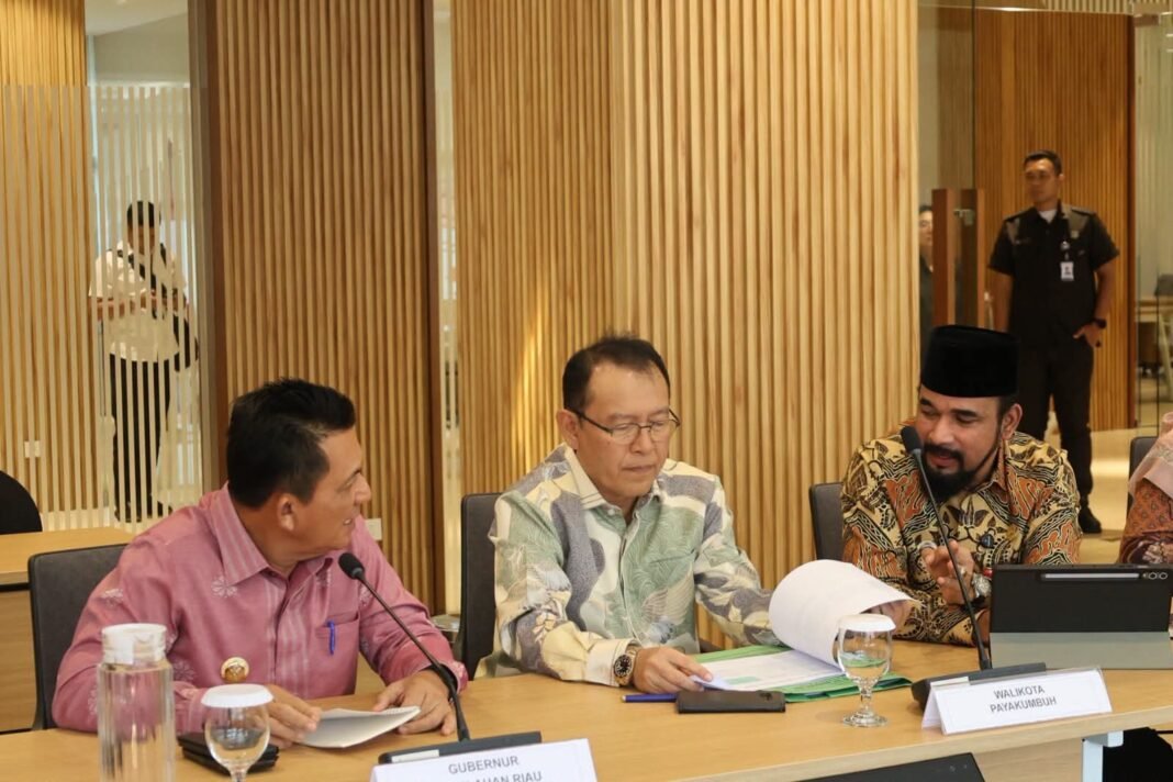 Selain Dua RSUD, Bupati Al-Farlaky Usulkan Pembangunan Laboratorium Kesehatan Selain Dua RSUD, Bupati Al-Farlaky Usulkan Pembangunan Laboratorium Kesehatan
