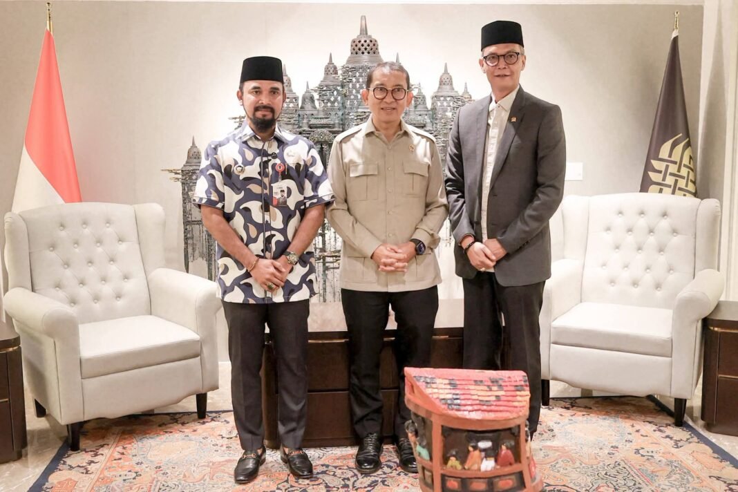Bupati Al-Farlaky Perjuangkan Pengembangan Kawasan Monisa ke Kementerian Kebudayaan Bupati Al-Farlaky Perjuangkan Pengembangan Kawasan Monisa ke Kementerian Kebudayaan