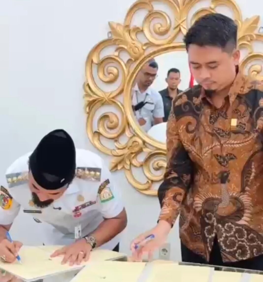 Pemkab Aceh Timur dan PLN Teken MoU, Perkuat Sinergi Pajak Pemkab Aceh Timur dan PLN Teken MoU, Perkuat Sinergi Pajak