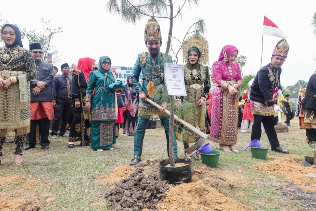 Hardikda 2026 Di Aceh Timur Khidmat Bupati Al- Farlaky Galakkan Gerakan Guru Tanam 10.000 Pohon Hardikda 2026 Di Aceh Timur Khidmat Bupati Al- Farlaky Galakkan Gerakan Guru Tanam 10.000 Pohon