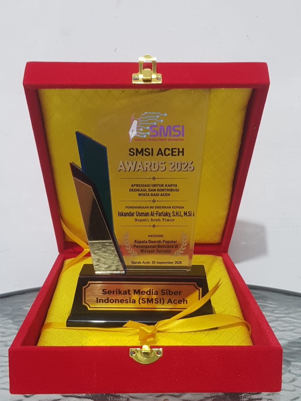 Bupati Al-Farlaky Raih SMSI Aceh Award 2026, Kepala Daerah Populer Penanganan Bencana di Wilayah Terisolir Bupati Al-Farlaky Raih SMSI Aceh Award 2026, Kepala Daerah Populer Penanganan Bencana di Wilayah Terisolir
